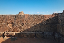 Quader-Mauerwerk in Malia