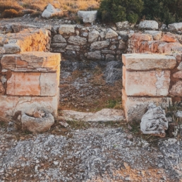 Mittlere Kammer des minoischen Heiligtums von Anemospilia