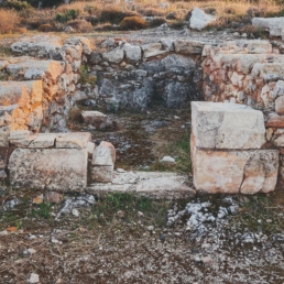 Östliche Kammer des minoischen Heiligtums von Anemospilia